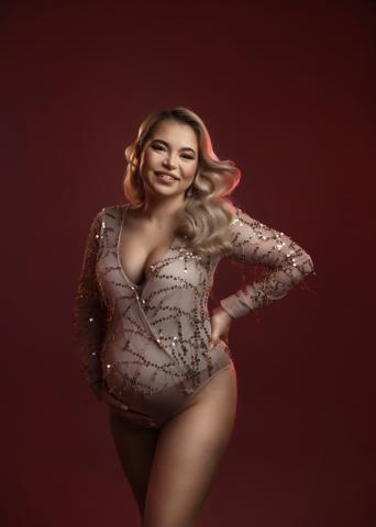 farbiges light Schwangerschaftsfotografie